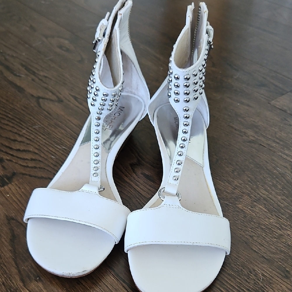 Michael Kors White Heeled Shoes with Pointed Toe